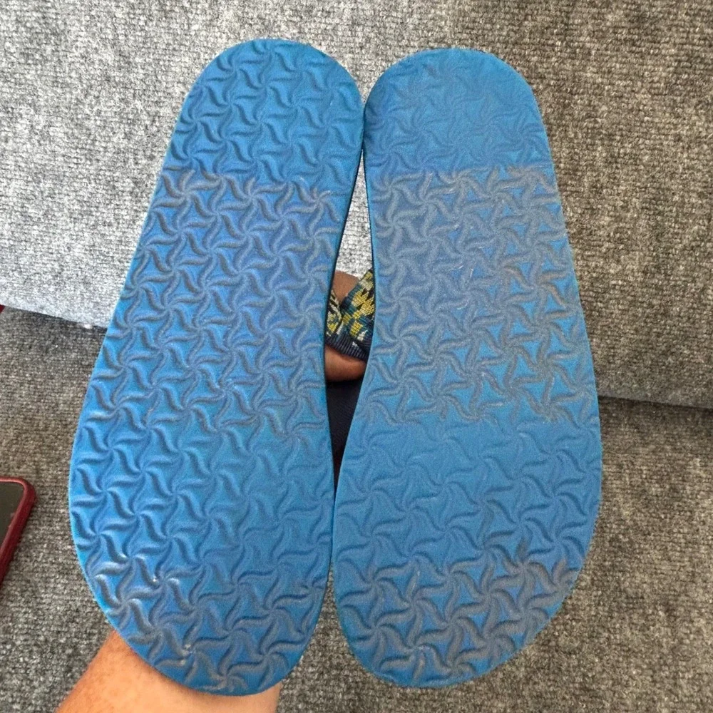 Teva Mush II Navy Blue Geometric Pattern Flip Flop Sandals 1093656Y Mens 6